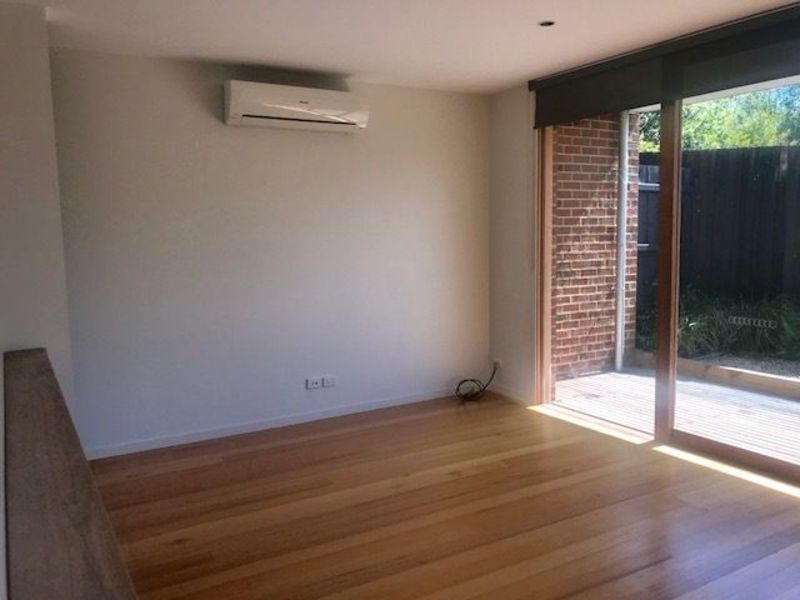 Architect Designed Modern Apartment 3