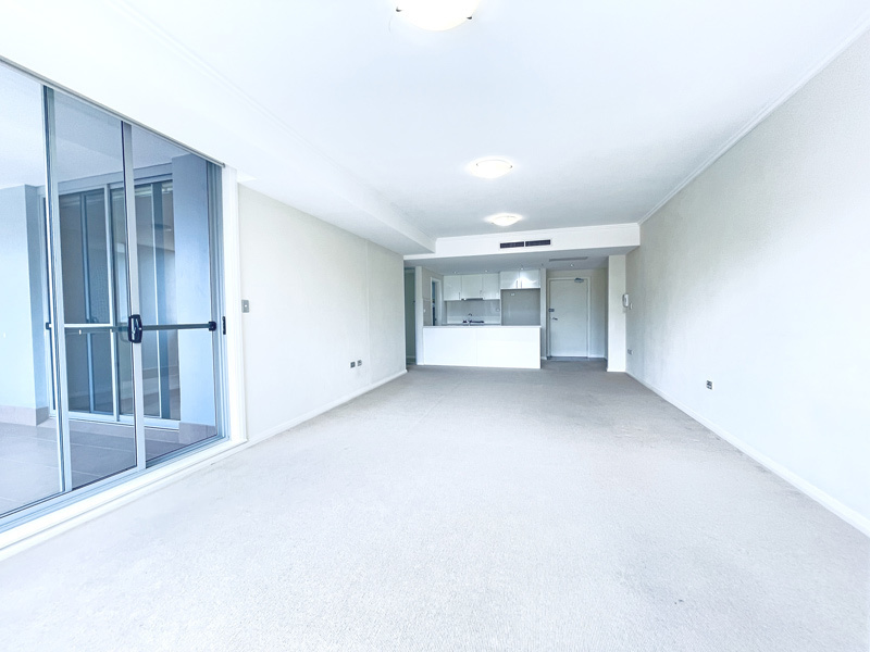 Extra Large Executive Apartment – Spacious, Excellent Quality and Intelligent Design!