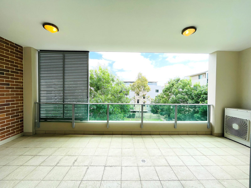 Spacious Executive Apartment near Lindfield 7