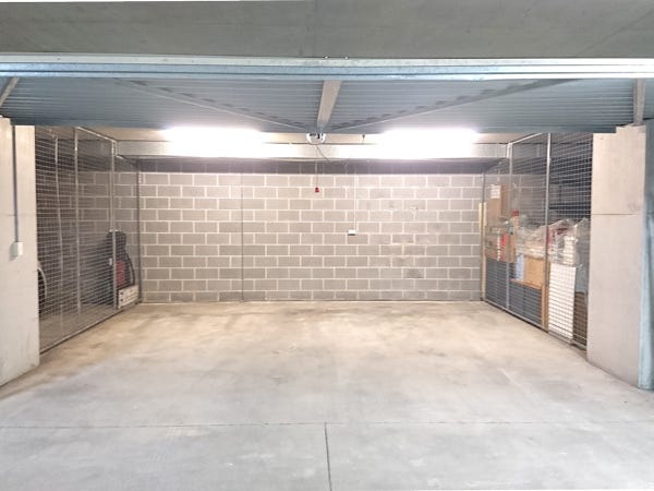 Spacious Executive Apartment near Lindfield 9