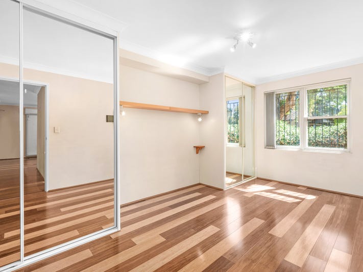 Renovated 2 bedroom apartment with 2