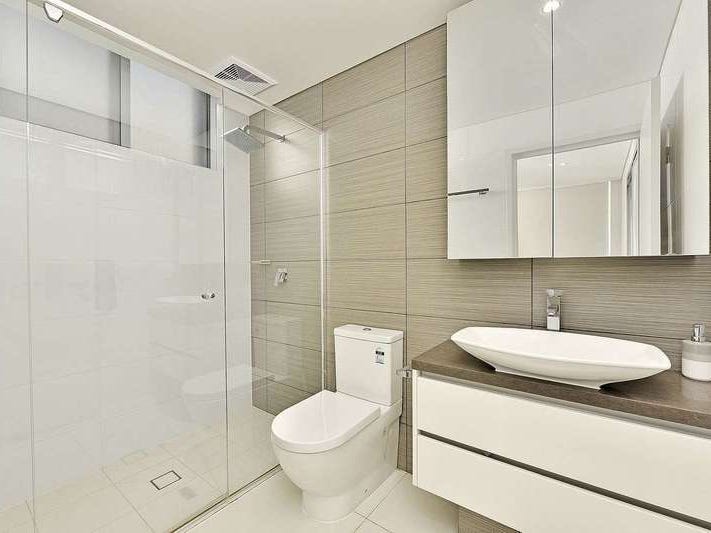 Stunning one bedder plus study 3