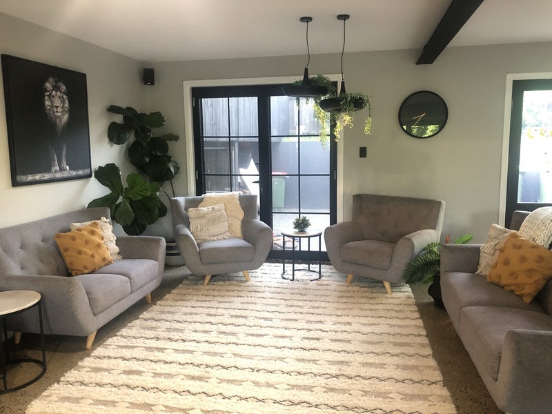 Newly Renovated 5 Bedroom 2