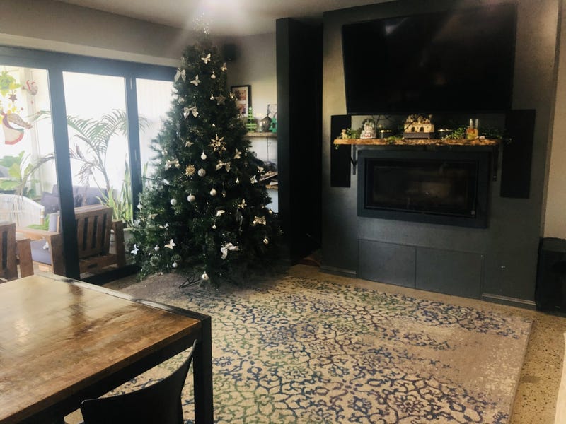 Newly Renovated 5 Bedroom 3