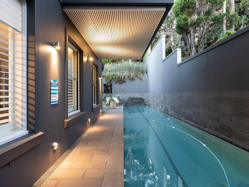 Furnished resort style house with 5