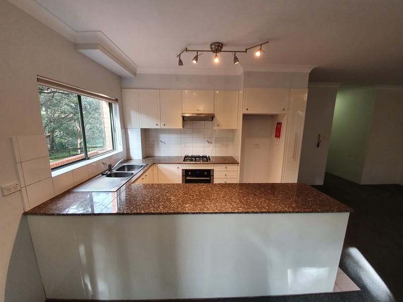 Space, privacy, convenience and bushland 5