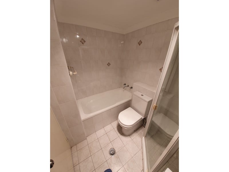 Space, privacy, convenience and bushland 10