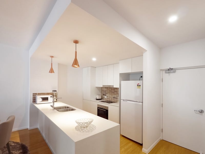 $475 per week Furnished (Unfurnished 5