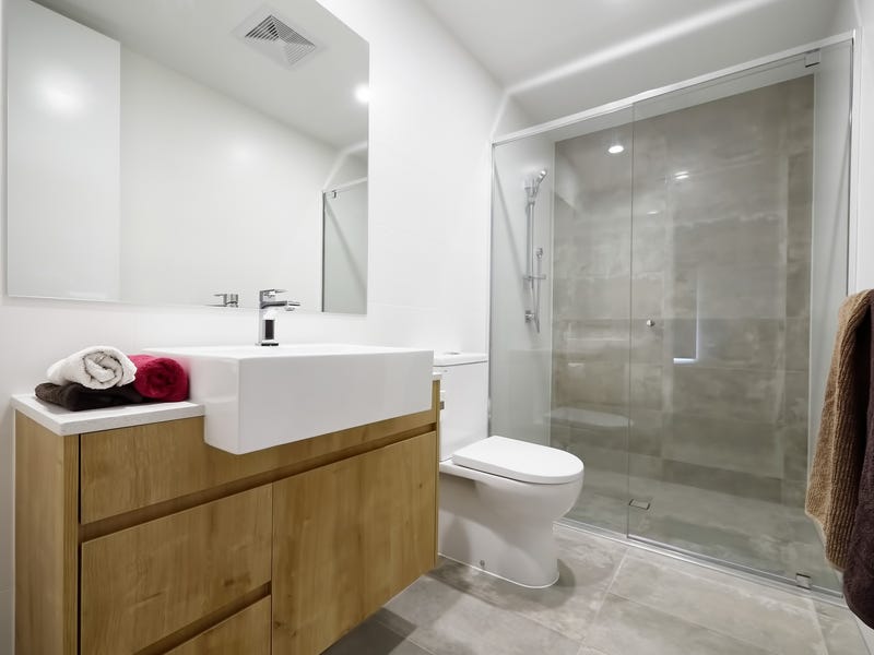 $475 per week Furnished (Unfurnished 9