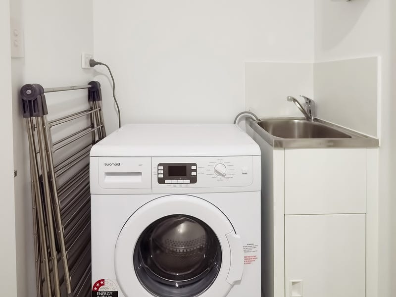 $475 per week Furnished (Unfurnished 11