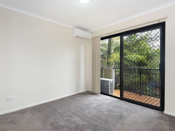 $395 per week – Available 7