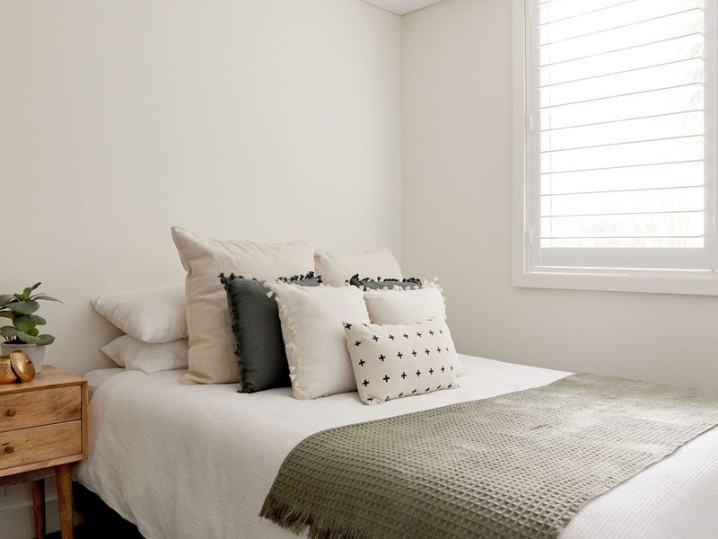 Fully Furnished Apartment – 3,6 11