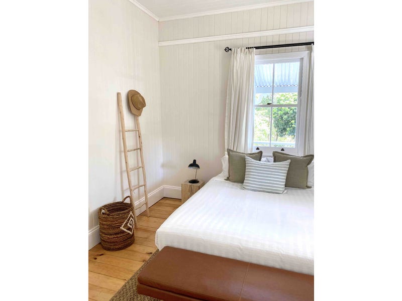 Beautiful Rural Home close to 6