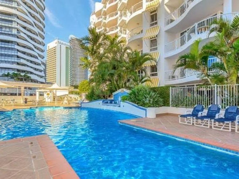Spacious Apartment with Great Resort 3