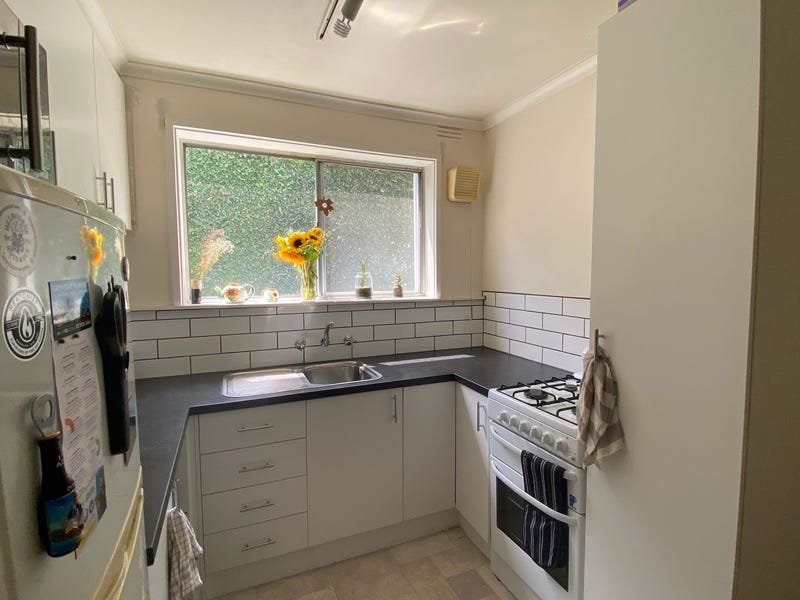 Outstanding Unit in Clifton Hill 3