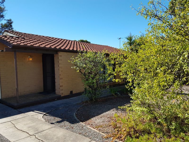 24 Diana Crescent 7