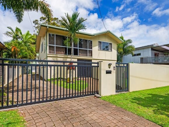 Renovated house close to light 2