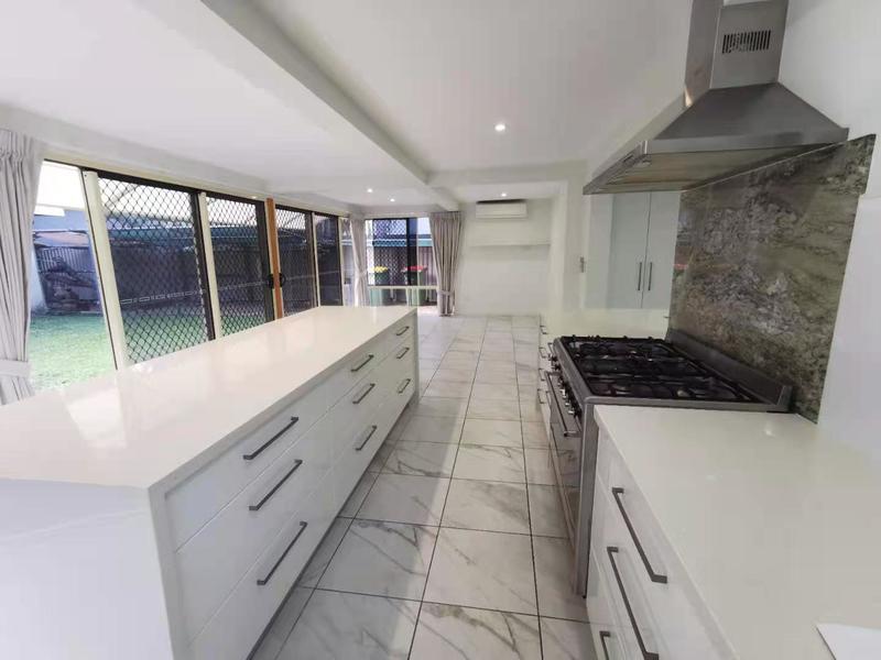 Renovated house close to light 3
