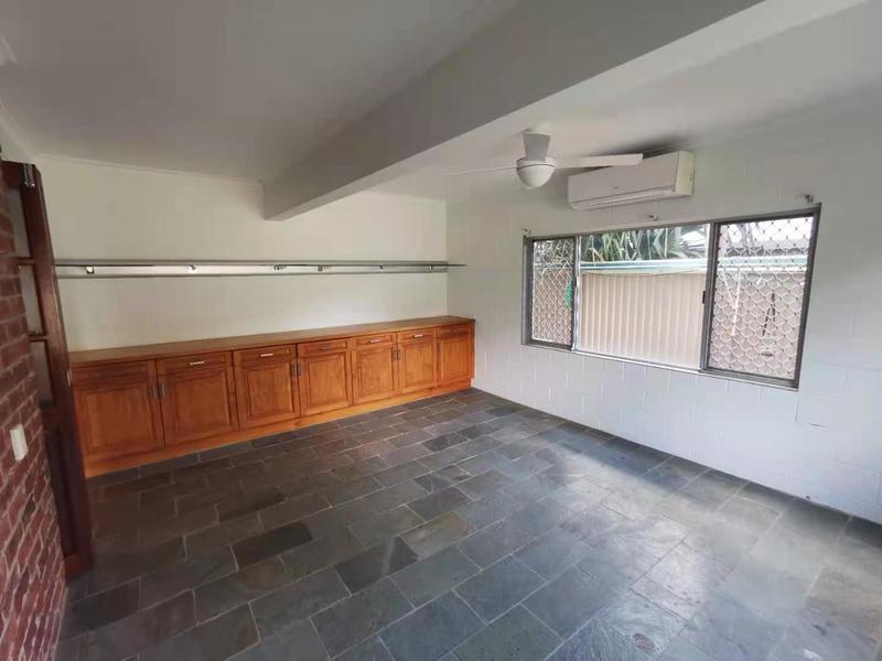 Renovated house close to light 6