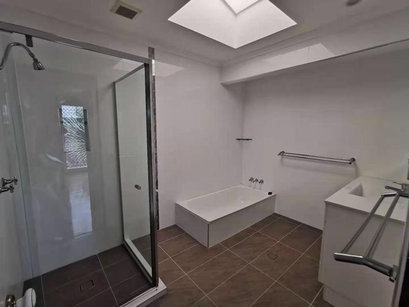 Renovated house close to light 12