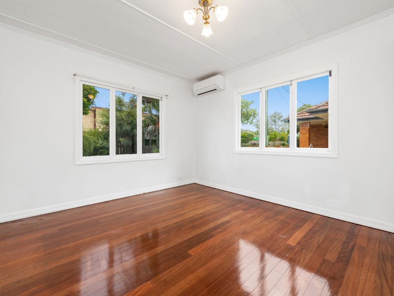 Convenient and Modern Cottage 8