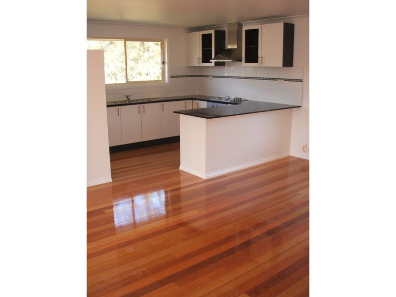 Executive Townhouse with 4 bedrooms 3