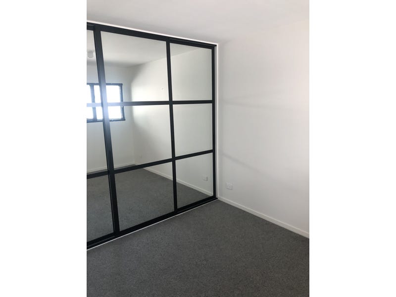 Modern 2 Bedroom Apartment 5