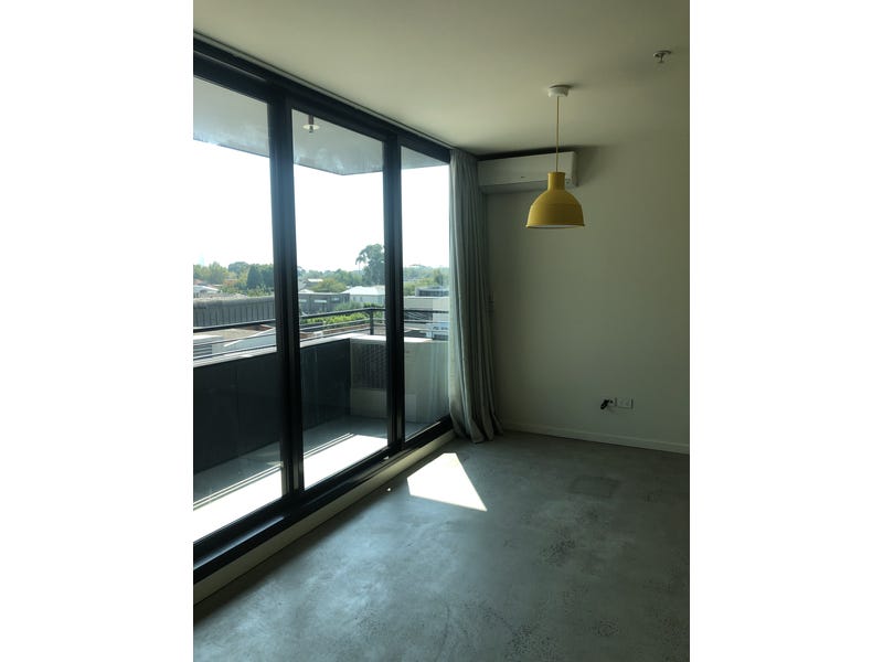 Modern 2 Bedroom Apartment 8