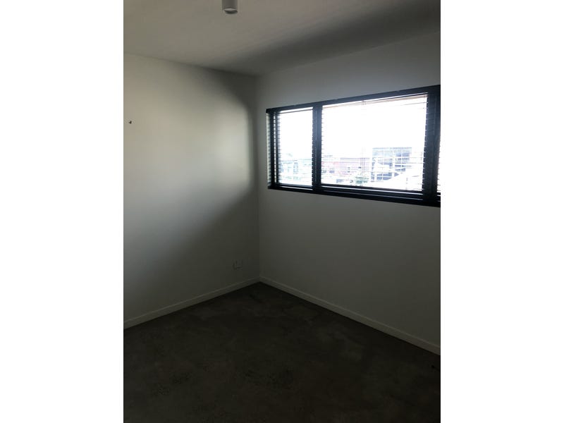 Modern 2 Bedroom Apartment 14