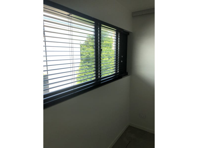 Modern 2 Bedroom Apartment 15