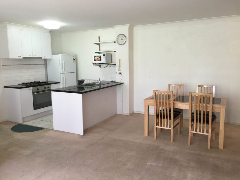 Spacious Furnished 2 Bedroom in 3