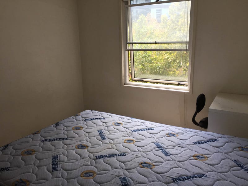 Spacious Furnished 2 Bedroom in 11