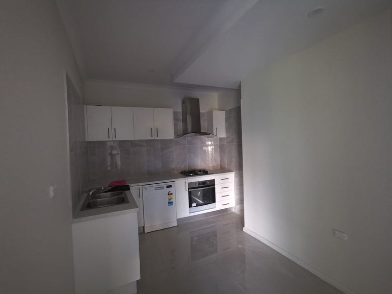 Spacious Fully Furnished House Plus 5