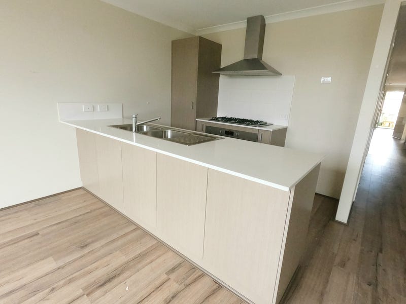 Convenient great location Aveley 2