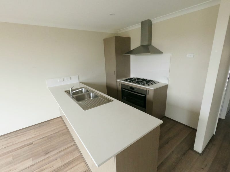 Convenient great location Aveley 3