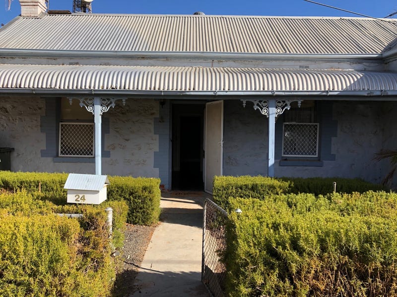 Attractive 3-bedroom home in the center of Balaklava