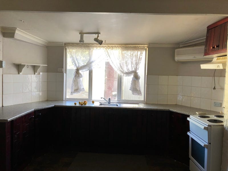 Attractive 3-bedroom home in the 9