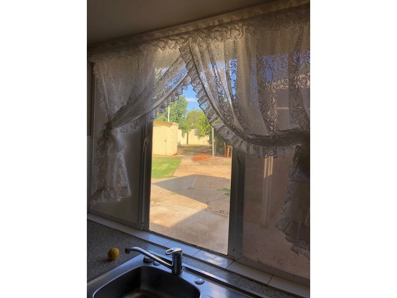 Attractive 3-bedroom home in the 10