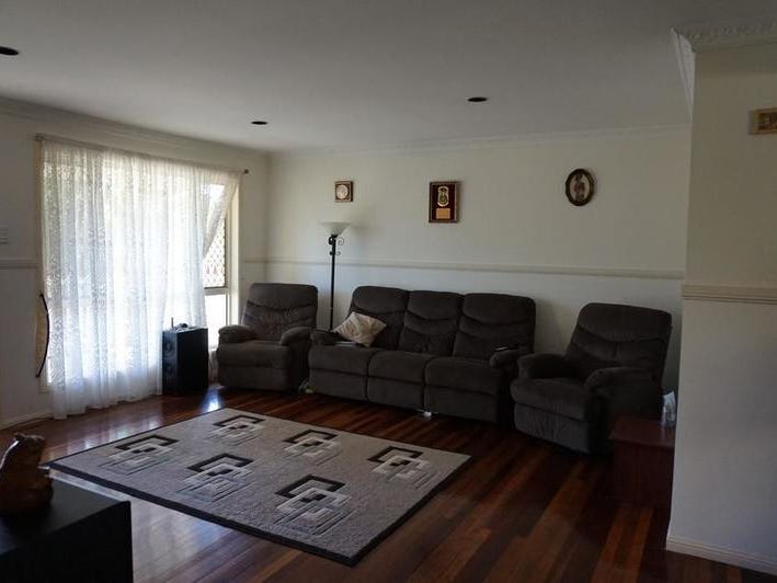 Family Home with Pool 5