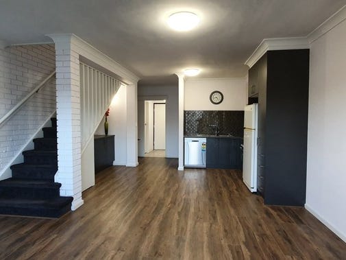Cosmopolitan Living at the Bay 22