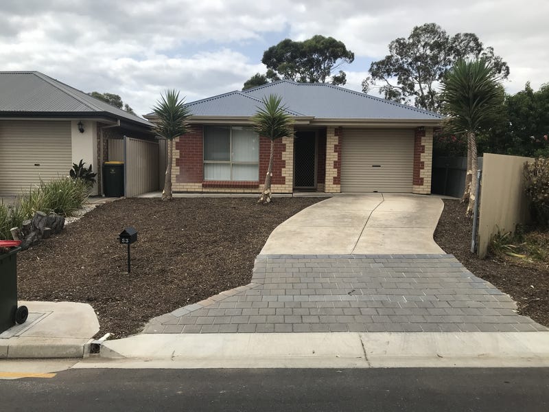 Spacious 4 Bedroom Family Home – Only a short walk to the beach!