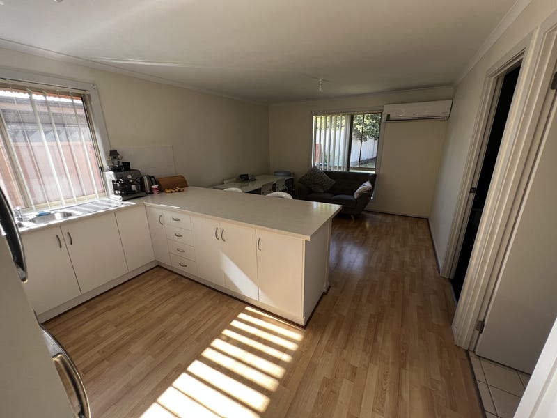 Spacious 4 Bedroom Family Home 5