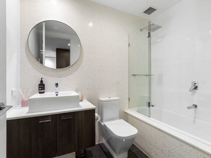 Spacious 2 bed / 2 9