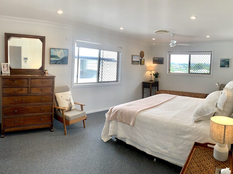 Family Home available Mid June 2