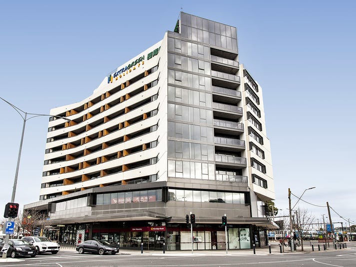 Perfect location, furnished and short 7