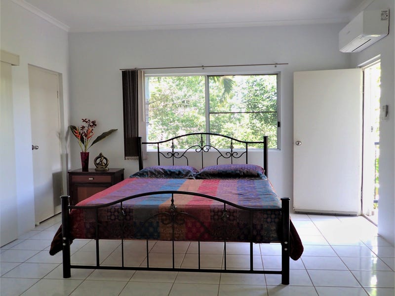 Spacious 3 bedroom 2 bathroom 6