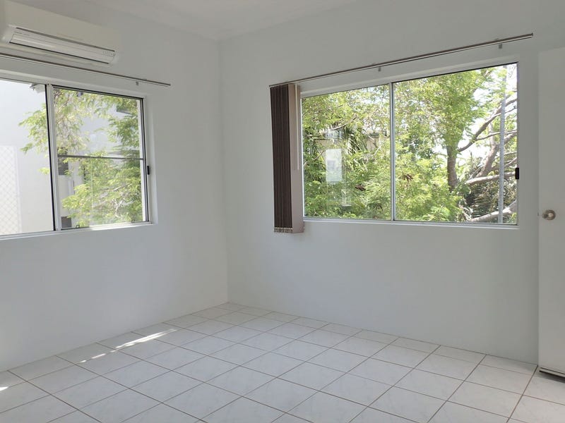 Spacious 3 bedroom 2 bathroom 7