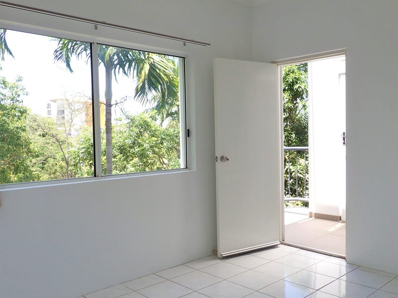 Spacious 3 bedroom 2 bathroom 8