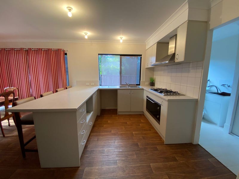 Quiet, comfortable and centrally located! 4