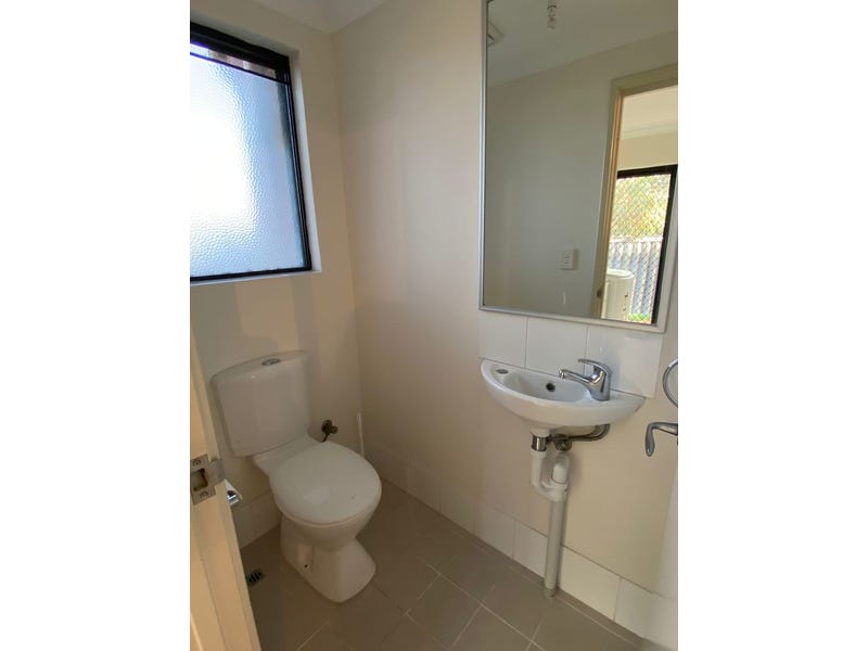 Quiet, comfortable and centrally located! 7